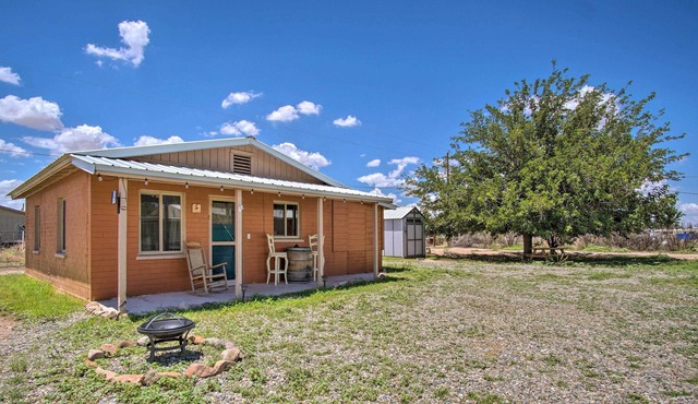 Pet-Friendly Elfrida Home w/ Porch & Fire Pit