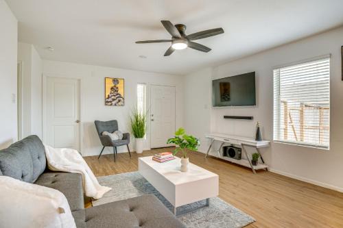 Pet-Friendly Home ~ 4 Mi to Big Rivers Water Park!