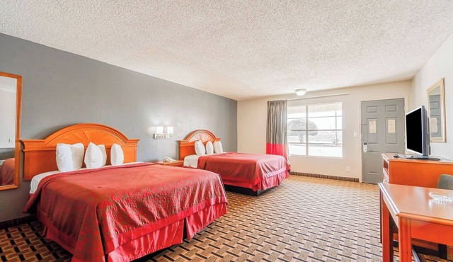 Pet-Friendly Stay w/Spacious Layout – Perfect for Extended Relaxation