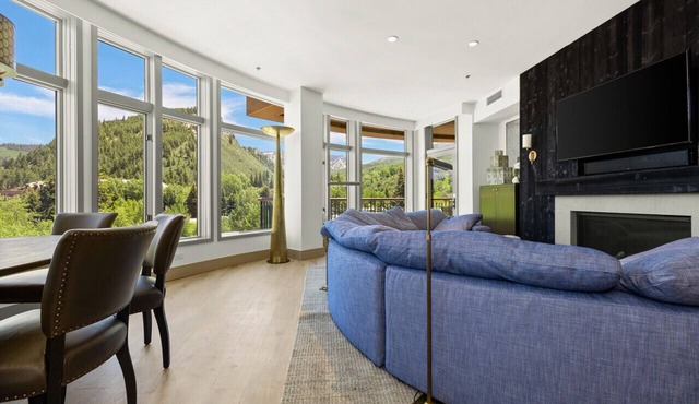 Pop Art Villa Riverfront | Panorama Residence 2B