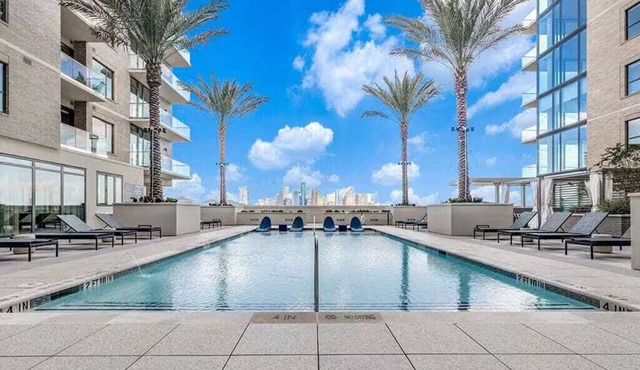 Prime Montrose Stay - Walk to Buffalo Bayou & River Oaks