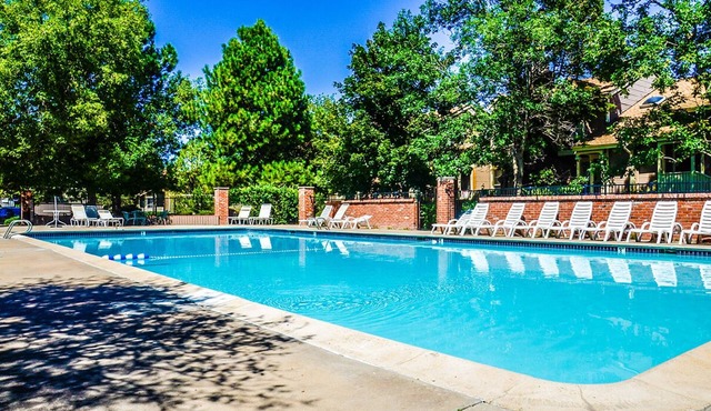 Private 3 Story Colorado Townhouse with 2 Car Garage Parking!