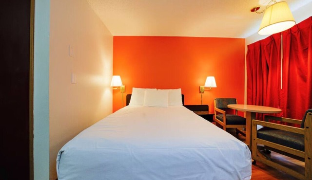 Private Hermiston Room for Business or Leisure — Onsite Parking For Convenience