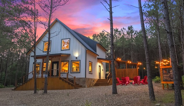 Private Hot Tub + Outdoor Oasis + Split Floor Plan + Arcade + Family Friendly