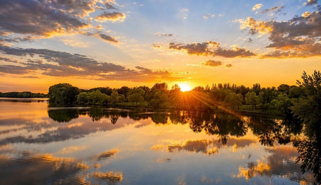 Private Lakefront Cabin - Sandy Swimming - Amazing Sunset