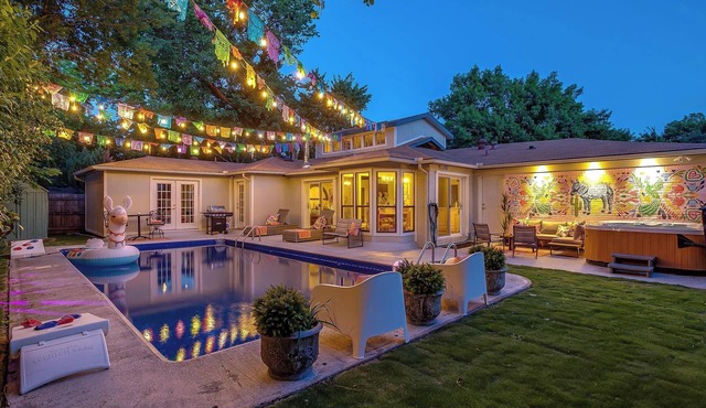 Private Pool Oasis | Spa & Game Room 12