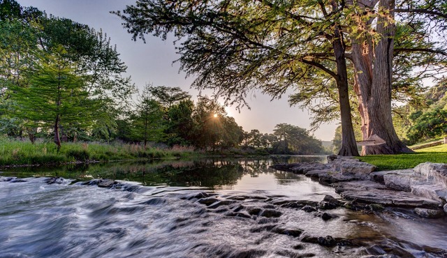 Private Riverfront on Guadalupe! Executive/Corporate/Family Compound 9+ bedrooms