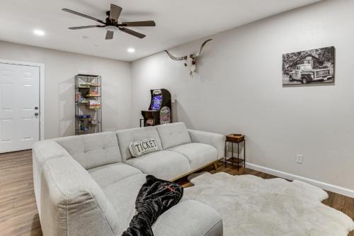 Private Yard w/Grill & Fire Pit! Mansfield Escape