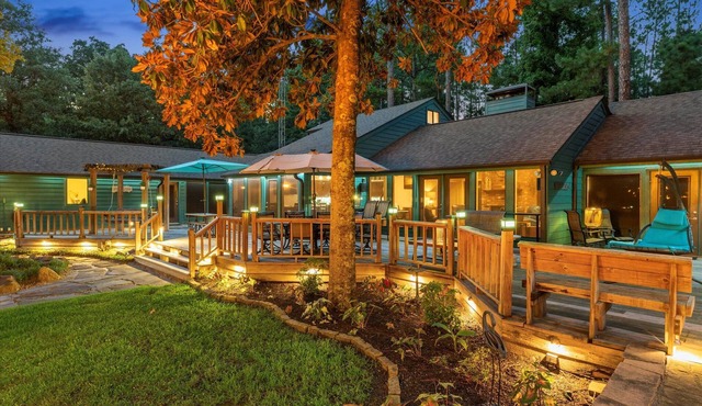Promo:Pool|Hot tub|GameRoom|Sleeps 15