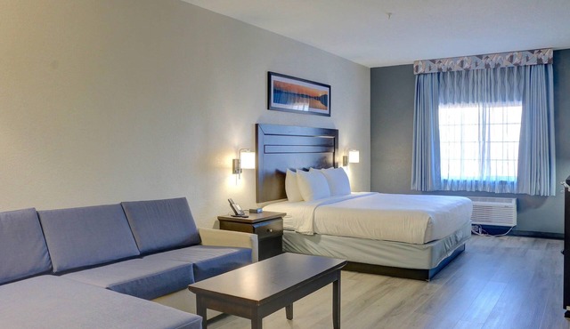 Quality Inn & Suites Roswell North