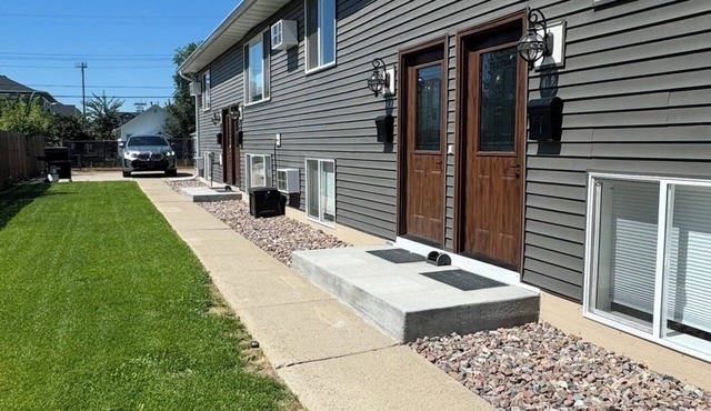 Quiet 2BR for Workers-Fast WiFi-Parking-Self Check-in in Williston