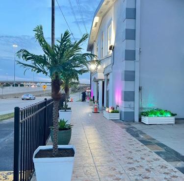 R Nite Star Hotel At Arlington Entertainment District