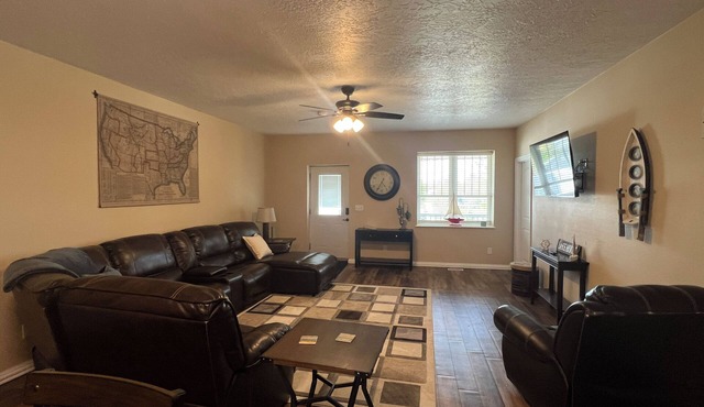 Rathbun Lake, 1.5 miles from the Lake, 2-bdrm, 2 bath sleeps 7 in Rathbun, Iowa