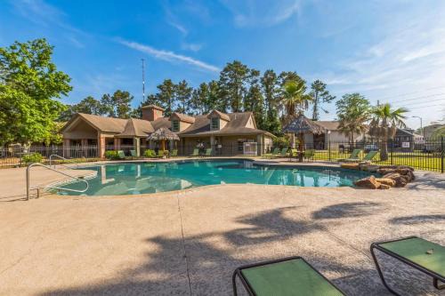 Rayford Crossing RV Resort