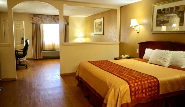 Regency Inn & Suites