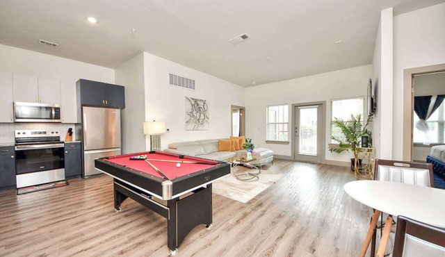 Relaxing Houston Getaway 2 King Suites Game Ro