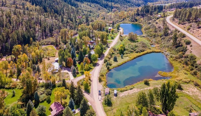 Relaxing River Front Retreat - Lakes too! Studio Condo with Kitchen