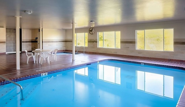 Reunions & Getaways! Free Parking, Indoor Pool, Hot Tub & Spa, Nearby Casino!