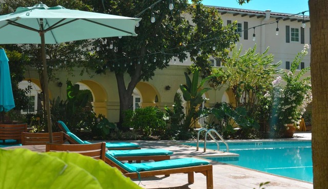 Riverside Pet-Friendly Double Suite | 4 Units w/Pool, Bar, Grill & Hot Tub in Laredo