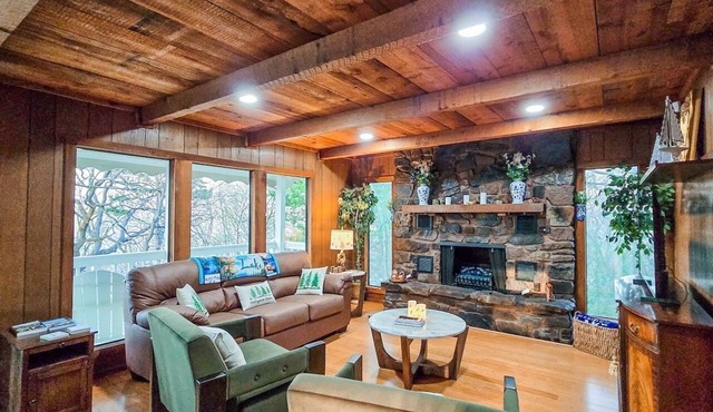 Rustic Cabin | Storybook Charm | Near Nichols Point