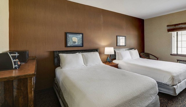 Rustic Deluxe 2 Double in Stoney Creek Columbia! Parking | 2 Units
