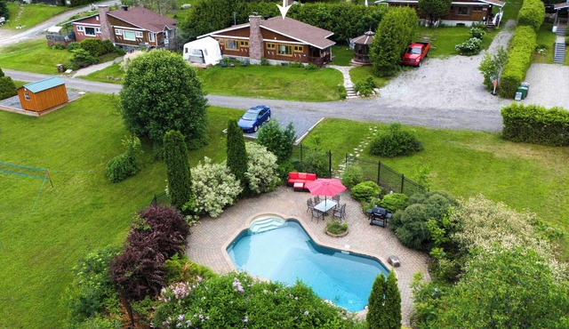 Rustic experience with heated pool and spa in Nominingue