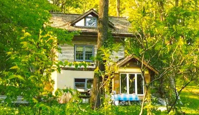 Rustic Norwegian-Style Log Cabin Rental near the Upper Iowa River in Decorah, Iowa in Decorah