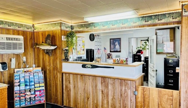 Sage N Sand Motel