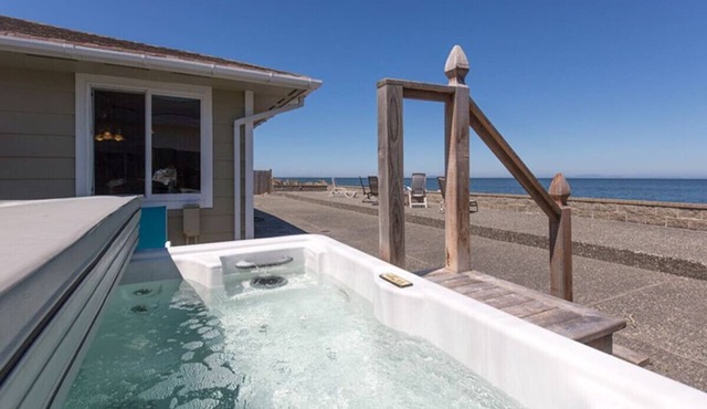 Seaside Cottage - Delightful cottage on Dungeness Bay