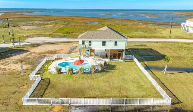 Secluded Bayfront Oasis - Heated Pool & Spa - Epic Front-Row Sunset Views & Vistas