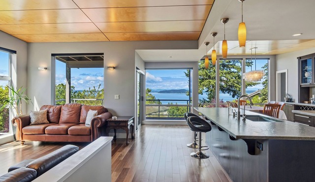 Secluded Luxury, Panoramic Water Views