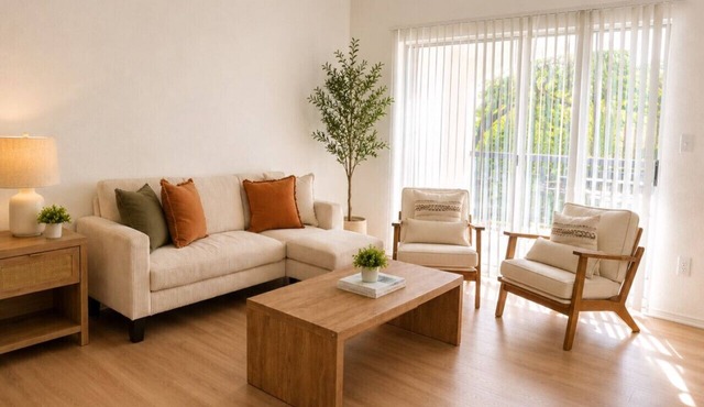 Serene & Cozy 2BR WORKERfriendly, Pool&Gym+KINGbed