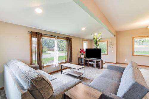Serene Devils Lake House w/Deck + Fire Pit! in Devils Lake