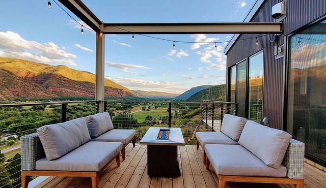 SKYHOUSE BASECAMP modern+views+explore+adventuren