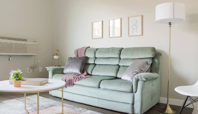 Sleepover | Chic 1BD/1BA - Downtown Des Moines