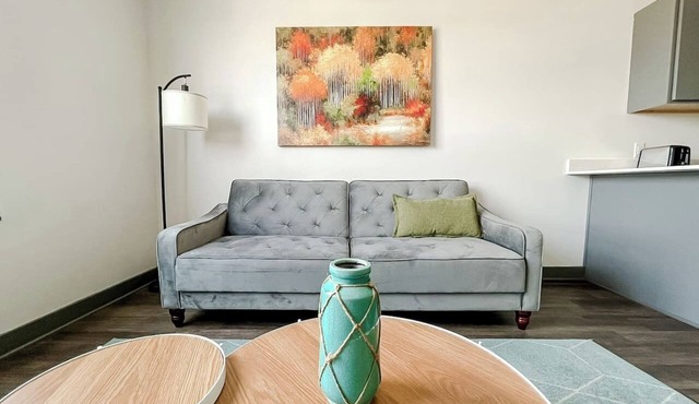 Sleepover | Picturesque 1BD/1BA - Des Moines