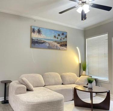 Spacious 2BR 2BA Magnolia Apt Near The Woodlands