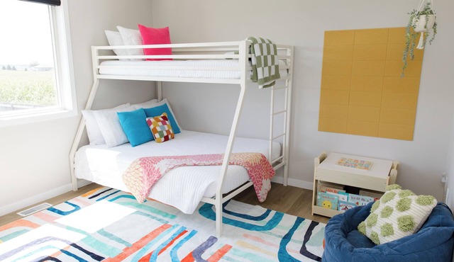 Spacious 4-bedroom house with harvest views in south Sioux Falls