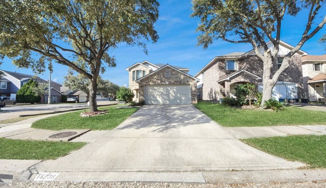 Spacious 5BR Houston Home Pet-Friendly + WiFi