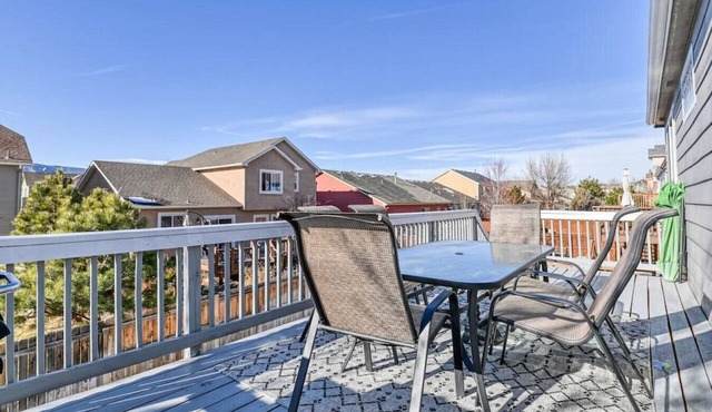 Spacious 6-BDR Near USAFA w/Views *Pet Friendly*