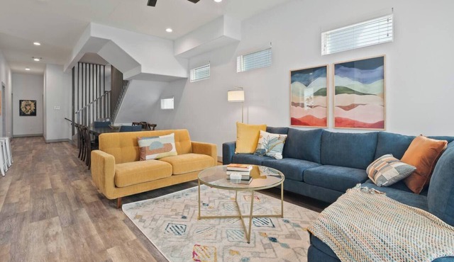 Spacious 8BR/8BA Home Group Retreat Houston