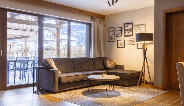 Spacious apartment with swimming pool (No Deposit) in Ehrwald