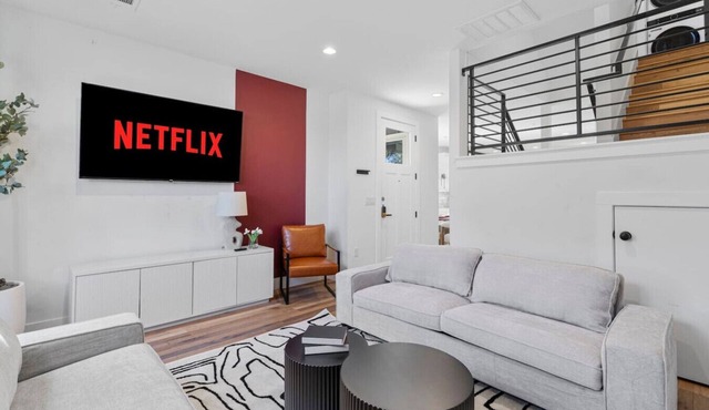 Spacious Austin Home Base| Sleeps 12+ | Near DT