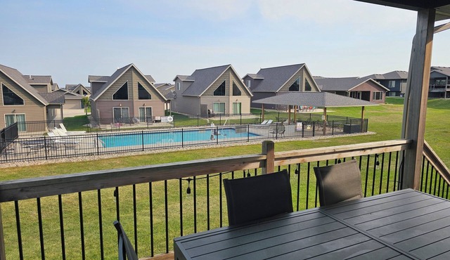 Spacious Bridges Bay Poolside Getaway Cabin #220