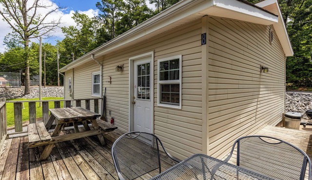 Spacious Cabin on Kentucky Lake in Benton