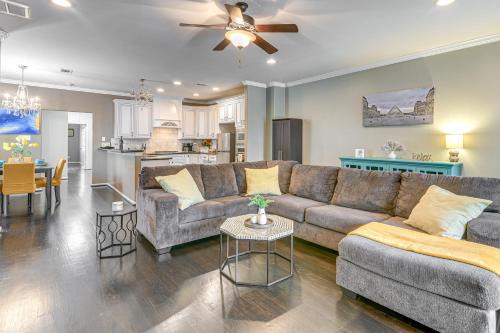Spacious Houston Heights Home < 6 Mi to Downtown!