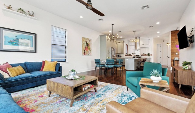 Spacious NOLA Escape Free Easy Parking Near French Quarter Back Patio