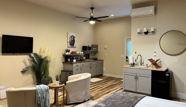 Spacious studio near Mesilla