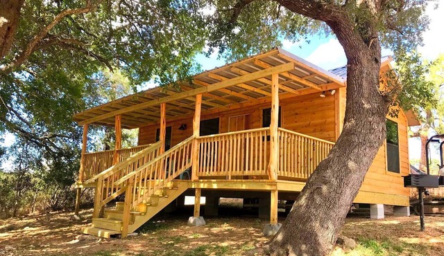 Spacious Texas Hill Country Cabin Ideal for Weekend Getaways from Austin