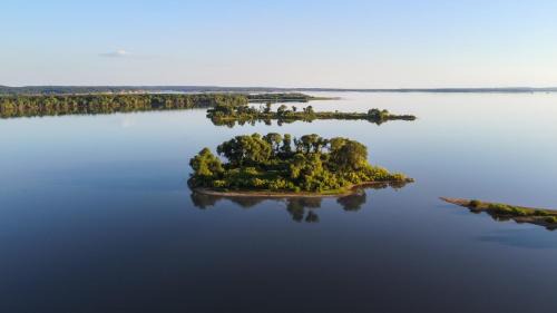 Spacious Wooden Suite #5 By The Lake at Texoma Shores Resort